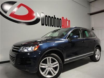 Donohoo, navigation system, panoramic sunroof, heated leather seats, rear cam