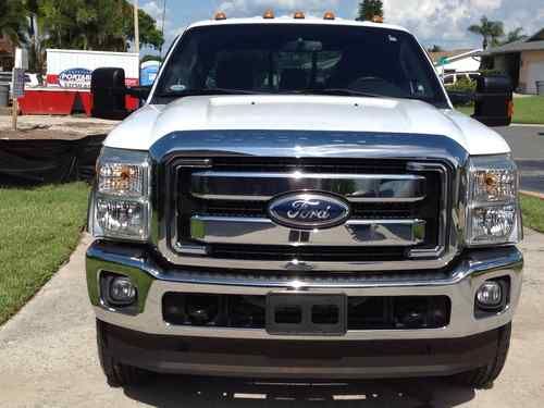 2011 ford f-250 super duty lariat crew cab pickup 4-door 6.7l