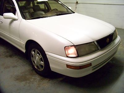 NO RESERVE...NEW CAR TRADE...LEATHER, image 5