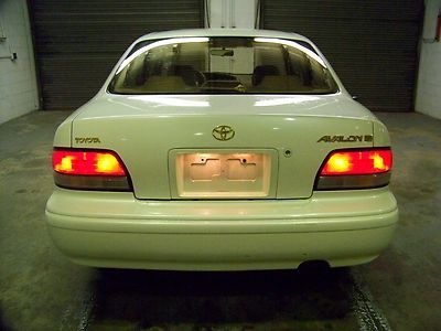 NO RESERVE...NEW CAR TRADE...LEATHER, image 17