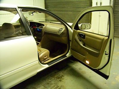 NO RESERVE...NEW CAR TRADE...LEATHER, image 22