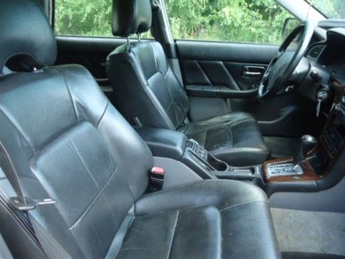 2001 Subaru Outback Base Wagon 4-Door 2.5L Limited, image 3