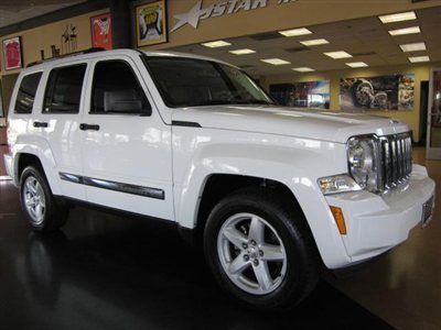 12 jeep liberty limited 4x4 leather white priced to sell fast