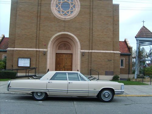 1968 chrysler imperial crown 4dr hardtop