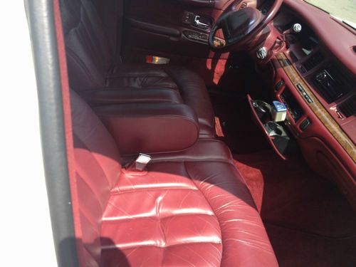 1995 Lincoln Town Car Executive Sedan 4-Door 4.6L, image 17