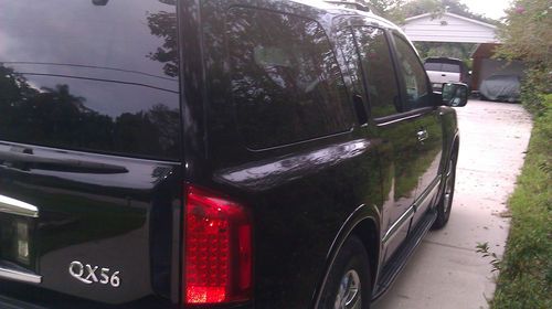 2004 Infiniti QX56 Base Sport Utility 4-Door 5.6L Black Luxury SUV Leather Seats, image 4