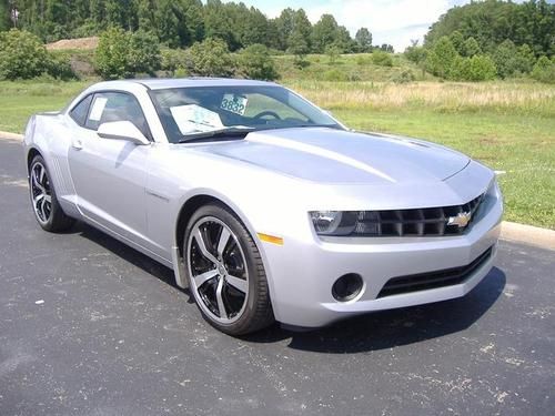 2013 chevrolet camaro ls coupe 2-door 3.6l