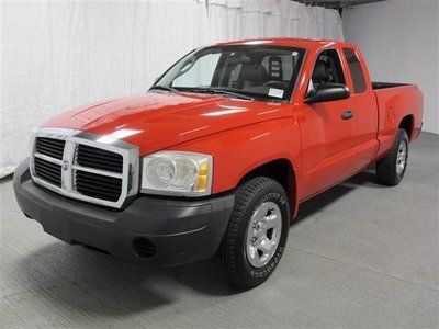 2005 dodge dakota st 3.7l v6 cd rear wheel drive tires - clean