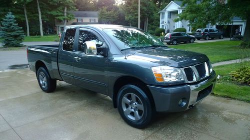 2005 nissan titan se king cab 4x4 pickup 4-door 5.6l loaded short bed excellent