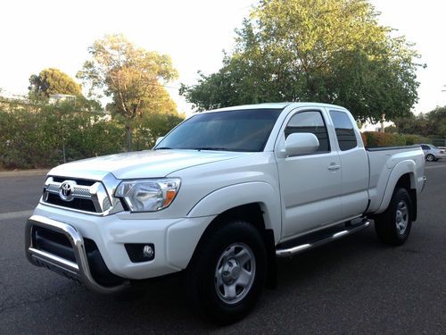 2012 toyota tacoma sr5 4x4 v6 extended cab *27k miles* back-up cam !no reserve!