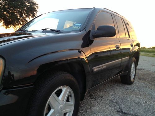 2004 black chevrolet trailblazer superb condition