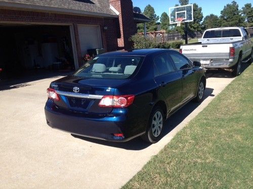 2011 toyota corolla s sedan 4-door 1.8l