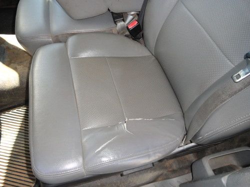 2004 White Ford F150 4x2 Pickup Truck One Owner, image 9