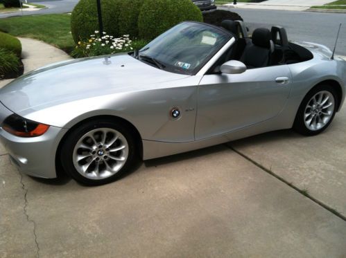 2003 bmw z4 2.5i convertible 2-door 2.5l