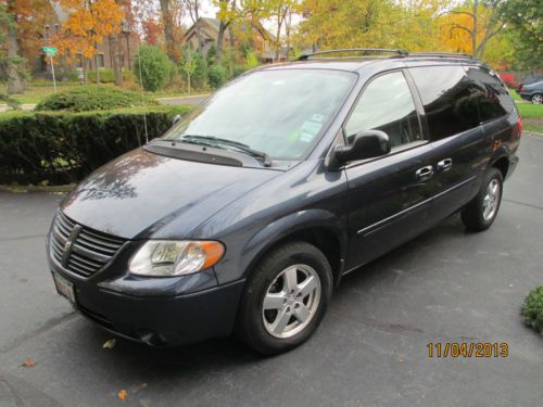 2007 dodge grand caravan sxt with extended warranty, 88500 miles