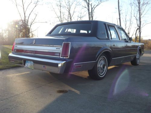1988 Lincoln Town Car Signature Series Family Owned Since New!, image 5