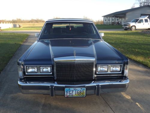 1988 Lincoln Town Car Signature Series Family Owned Since New!, image 7