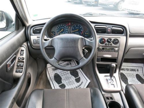 Sport All Wheel Drive AWD Automatic Leather w/ Cloth Inserts Only 65K Miles, image 18