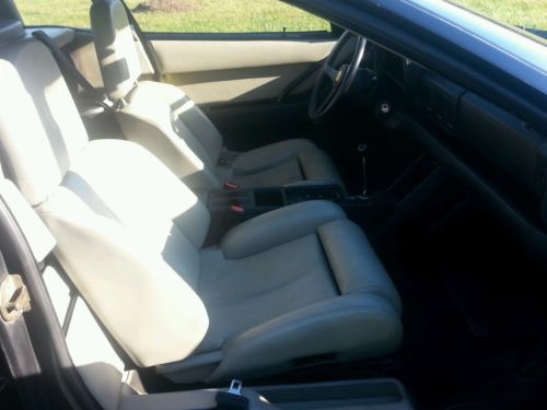 1991 Black Exterior, Beige and Black leather Interior with Kenwood Stereo, image 4