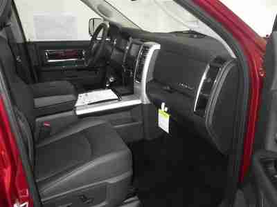 Crew Cab 4X4 New 5.7L Bluetooth 390 hp horsepower 4 Doors 4-wheel ABS brakes, image 4