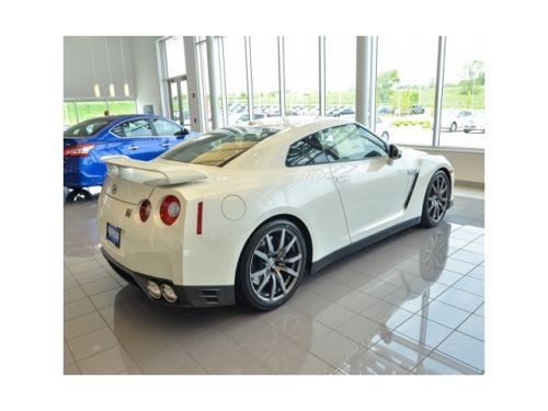 2014 Nissan GT-R Premium Pearl White R35 twin turbo AWD 4x4, image 3