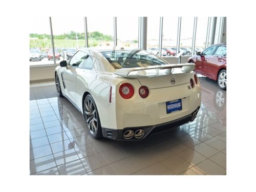 2014 Nissan GT-R Premium Pearl White R35 twin turbo AWD 4x4, image 10