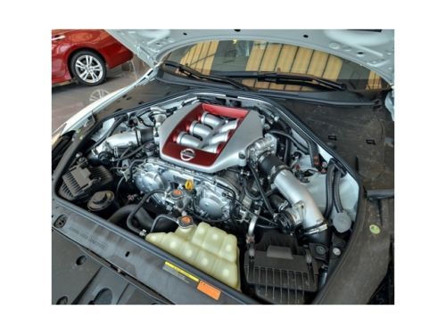 2014 Nissan GT-R Premium Pearl White R35 twin turbo AWD 4x4, image 14