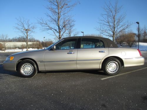 2000 LINCOLN TOWNCAR EXEC LEATHER POWER SEATS NO RESERVE!!! ONLY 94K MILES!!!!!, image 6