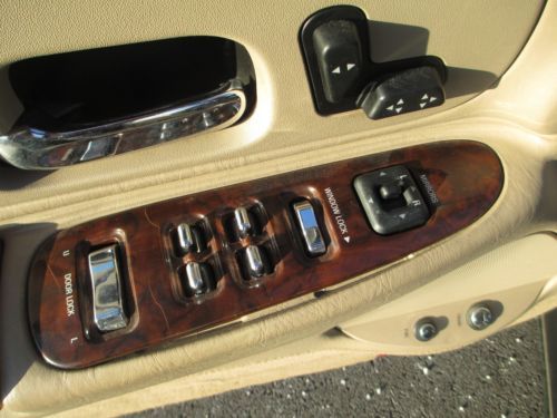 2000 LINCOLN TOWNCAR EXEC LEATHER POWER SEATS NO RESERVE!!! ONLY 94K MILES!!!!!, image 26