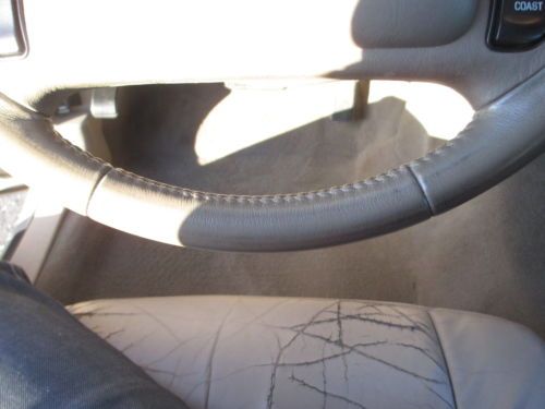 2000 LINCOLN TOWNCAR EXEC LEATHER POWER SEATS NO RESERVE!!! ONLY 94K MILES!!!!!, image 28