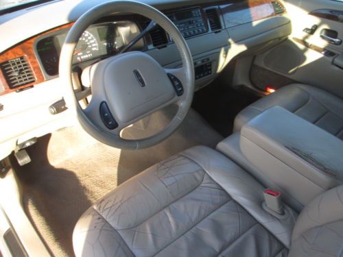 2000 LINCOLN TOWNCAR EXEC LEATHER POWER SEATS NO RESERVE!!! ONLY 94K MILES!!!!!, image 39