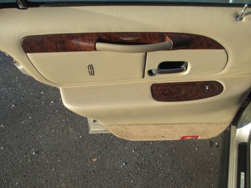 2000 LINCOLN TOWNCAR EXEC LEATHER POWER SEATS NO RESERVE!!! ONLY 94K MILES!!!!!, image 42