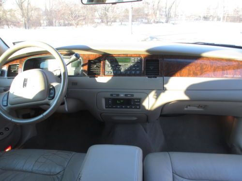 2000 LINCOLN TOWNCAR EXEC LEATHER POWER SEATS NO RESERVE!!! ONLY 94K MILES!!!!!, image 57