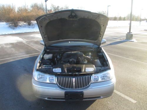 2000 LINCOLN TOWNCAR EXEC LEATHER POWER SEATS NO RESERVE!!! ONLY 94K MILES!!!!!, image 63