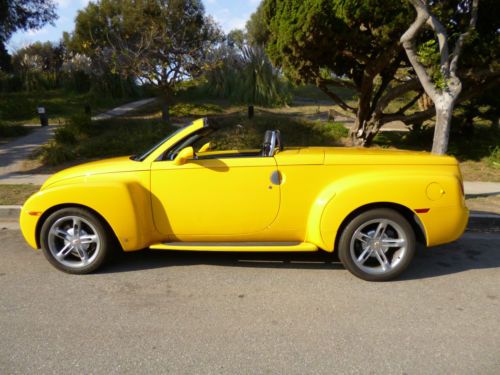 2006 chevrolet ssr - 5k miles - museum quality