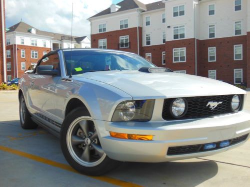 Ford mustang 2005 deluxe