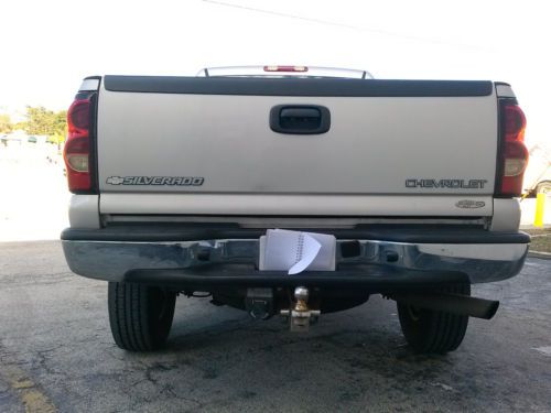 2005 Chevrolet Silverado 2500 HD LS Crew Cab Pickup 4-Door 6.6L, image 6