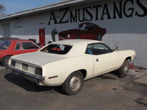 1971 plymouth barracuda, ready for restoration