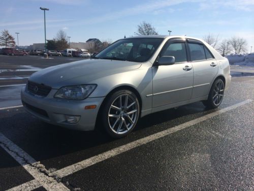 2001 lexus is300 is 300  premium package power heated seats sun roof no reserve!