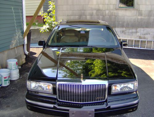 1996 lincoln town car presidential sedan 4-door 4.6l, v8