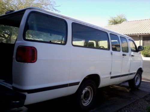 2001 dodge 1 ton passenger van