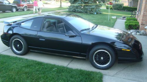 1988 pontiac fiero gt coupe 2-door 2.8l