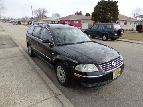 2002 VW Passat for repair or parts, image 2