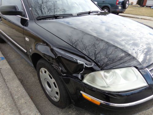 2002 VW Passat for repair or parts, image 3