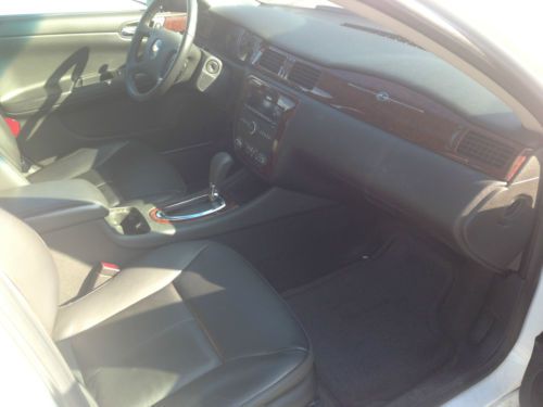 2011 CHEVY IMPALA LT, WHITE/BLACK LEATHER, HEATED SEATS, MOON ROOF, 29K MILES!!, US $16,800.00, image 9