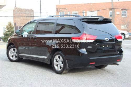 2013 toyota sienna le dual power doors back up camera salvage rebuild