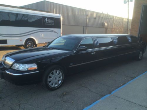 2006 lincoln town car limousine 120 in with 5th door