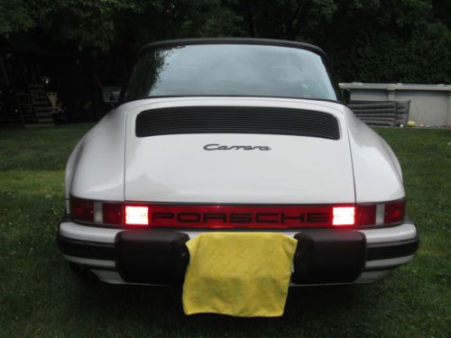 1985 Porsche 911 Carrera Targa 2-Door 3.2L, image 9