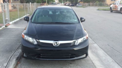 2012 honda civic lx sedan 4-door 1.8l