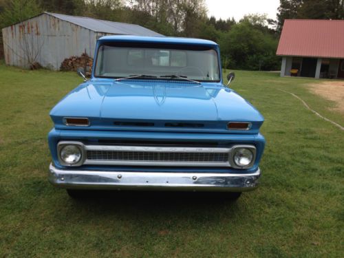 Blue chevy c10 stepside 283 v8